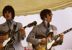 10 Of The Most Influential Epiphone Players