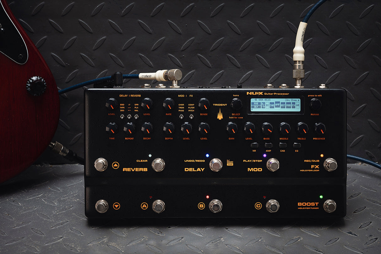 NUX Trident Integrated Amp Modeller and Multi-Effects Pedal