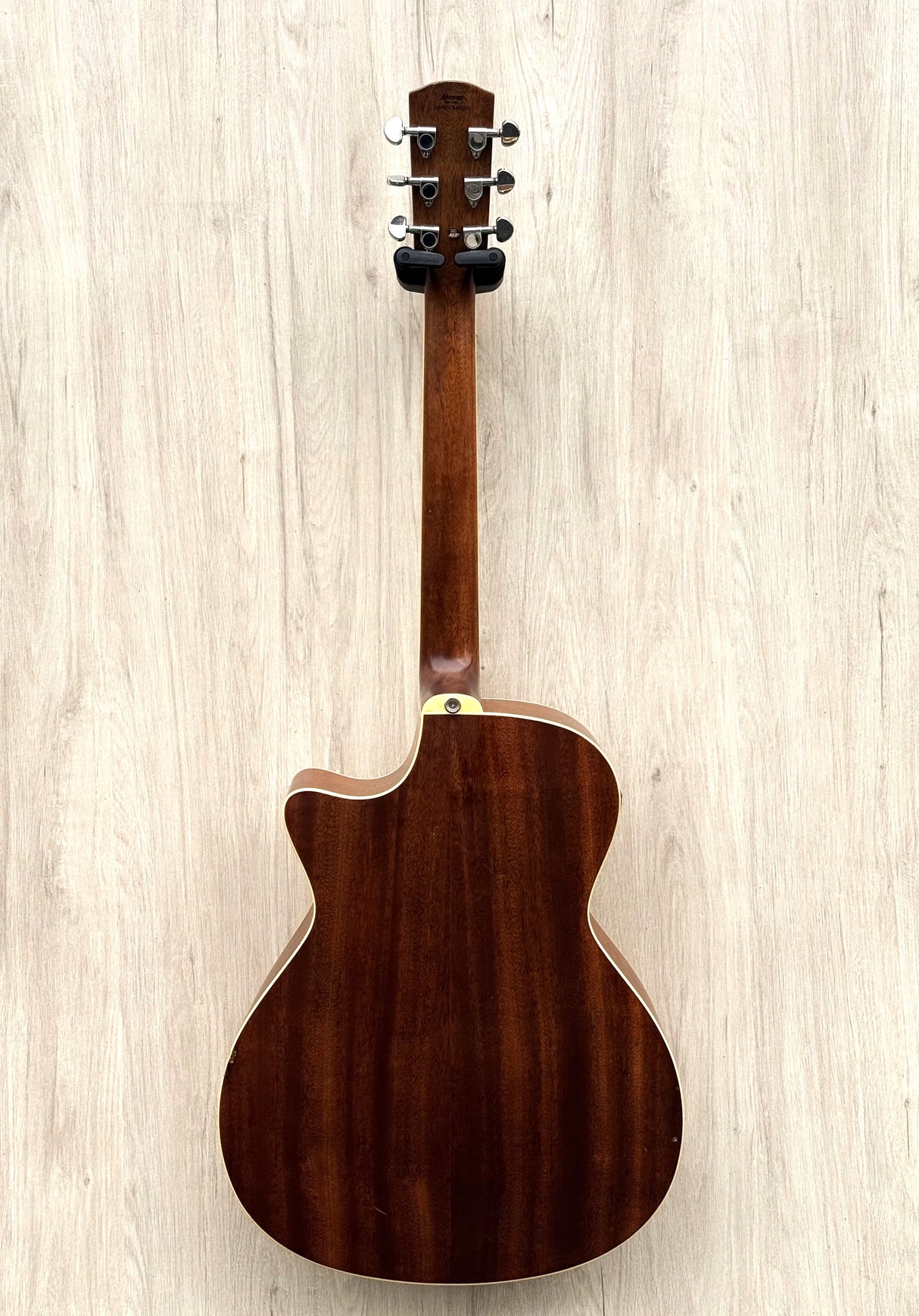 Alvarez AG60CE Artist Series Grand Auditorum