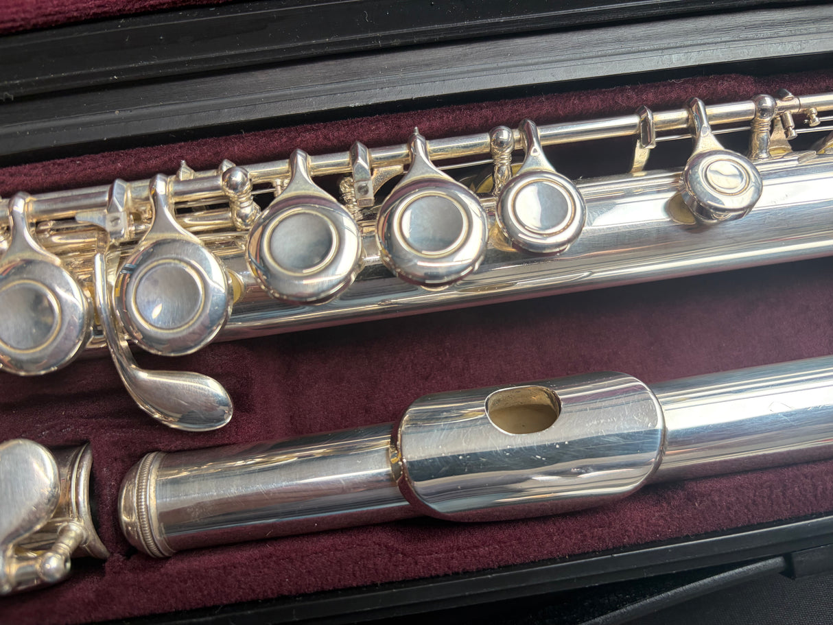 Yamaha YFL211 Flute Outfit