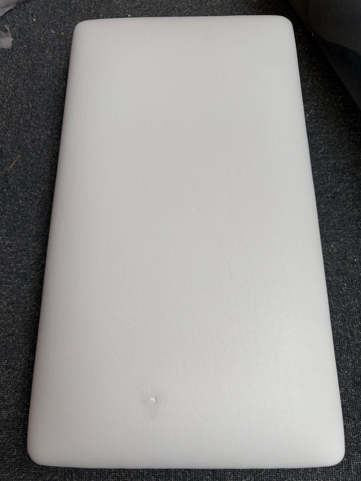 Yamaha White Piano Bench B Stock