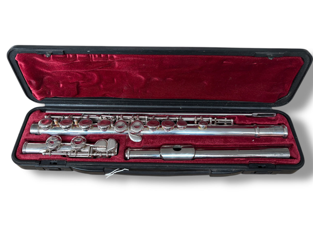 YFL 211SII Flute Outfit