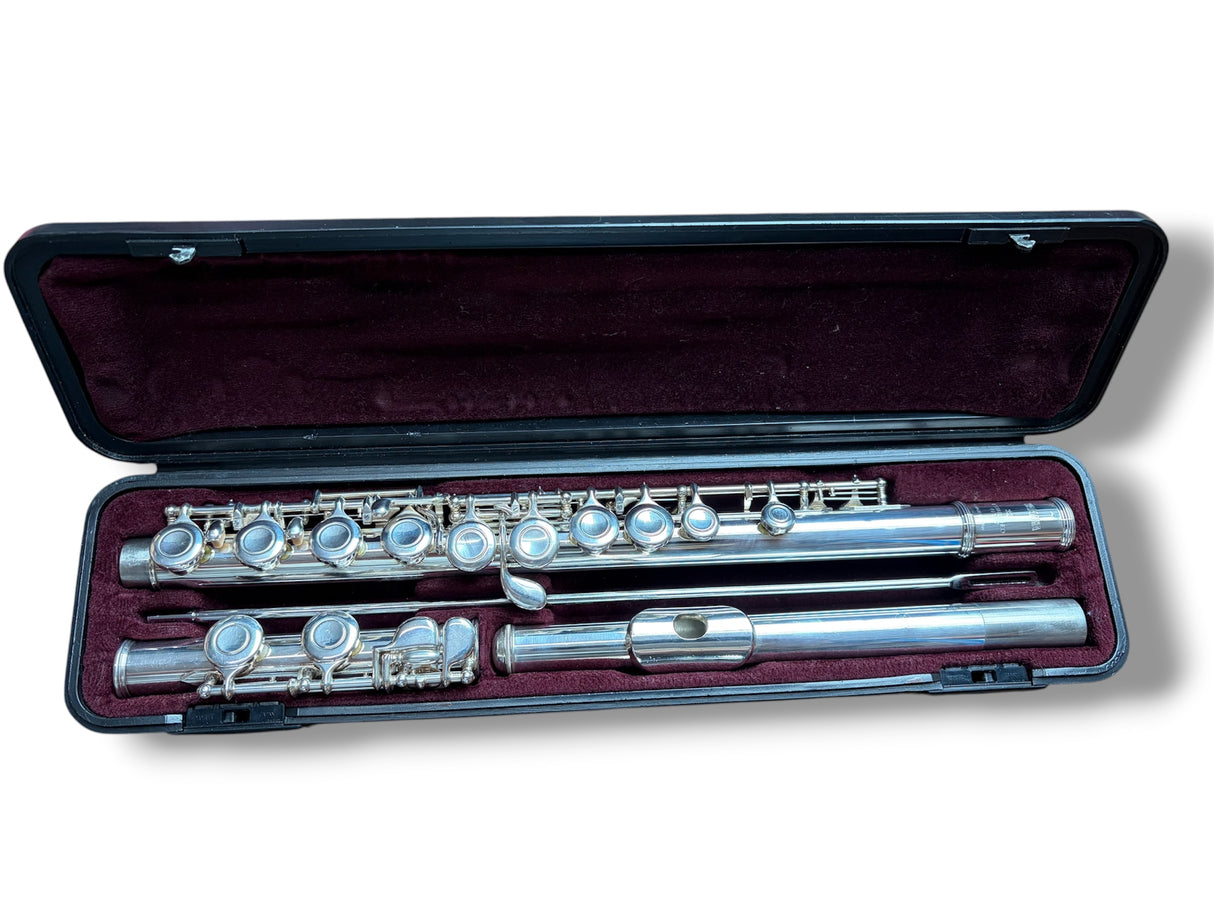 Yamaha YFL211 Flute Outfit