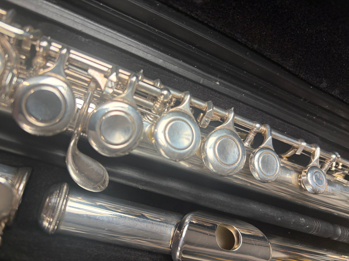 Yamaha YFL211 Flute Outfit