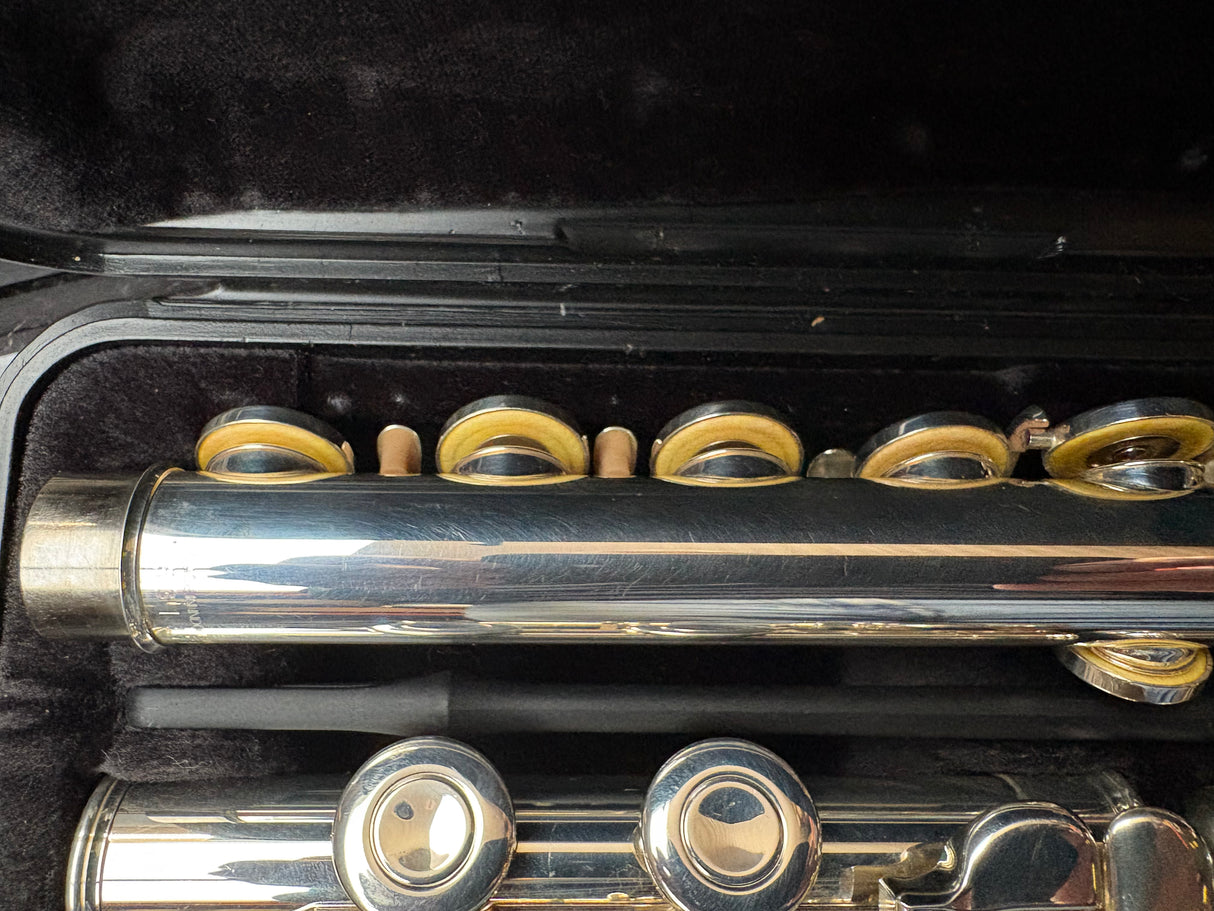 Yamaha YFL211 Flute Outfit