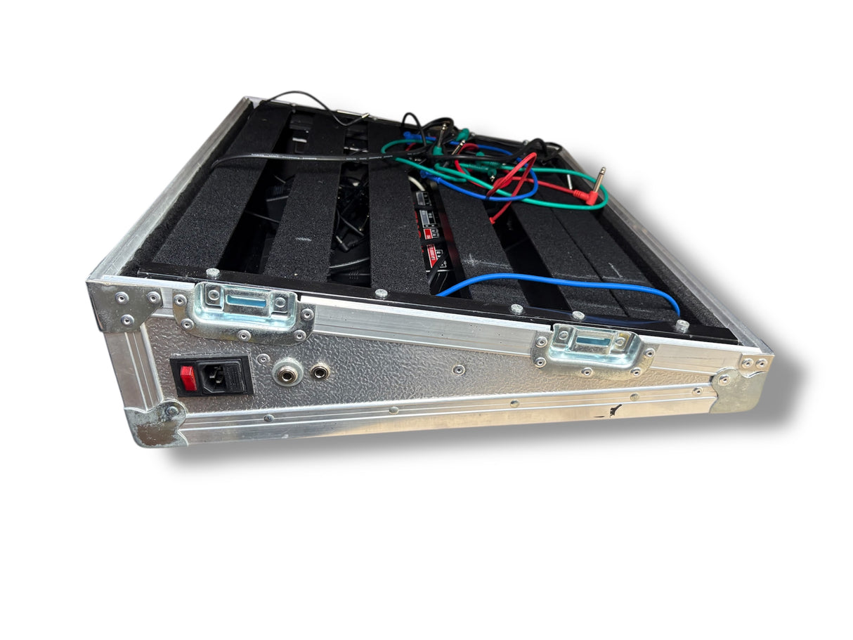 Powered Pedal Board including Voodoo Labs Mondo power supply