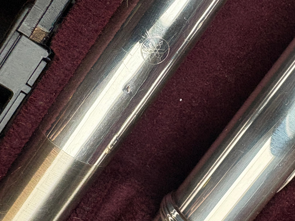 Yamaha YFL211 Flute Outfit