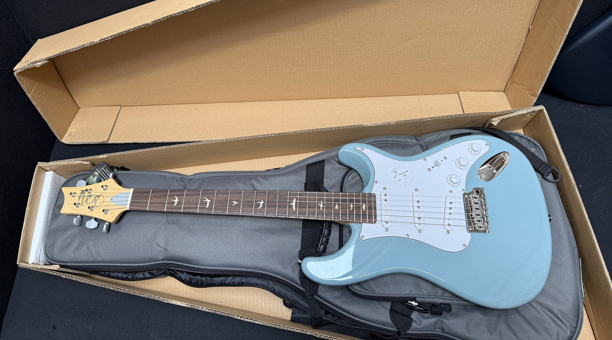 PRS SE Silver Sky Stone Blue