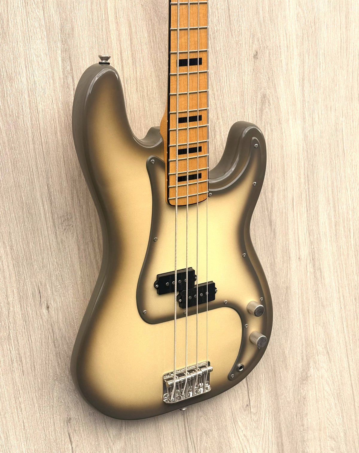 Squier FSR Limited Edition Classic Vibe 70s Precision Bass Antigua
