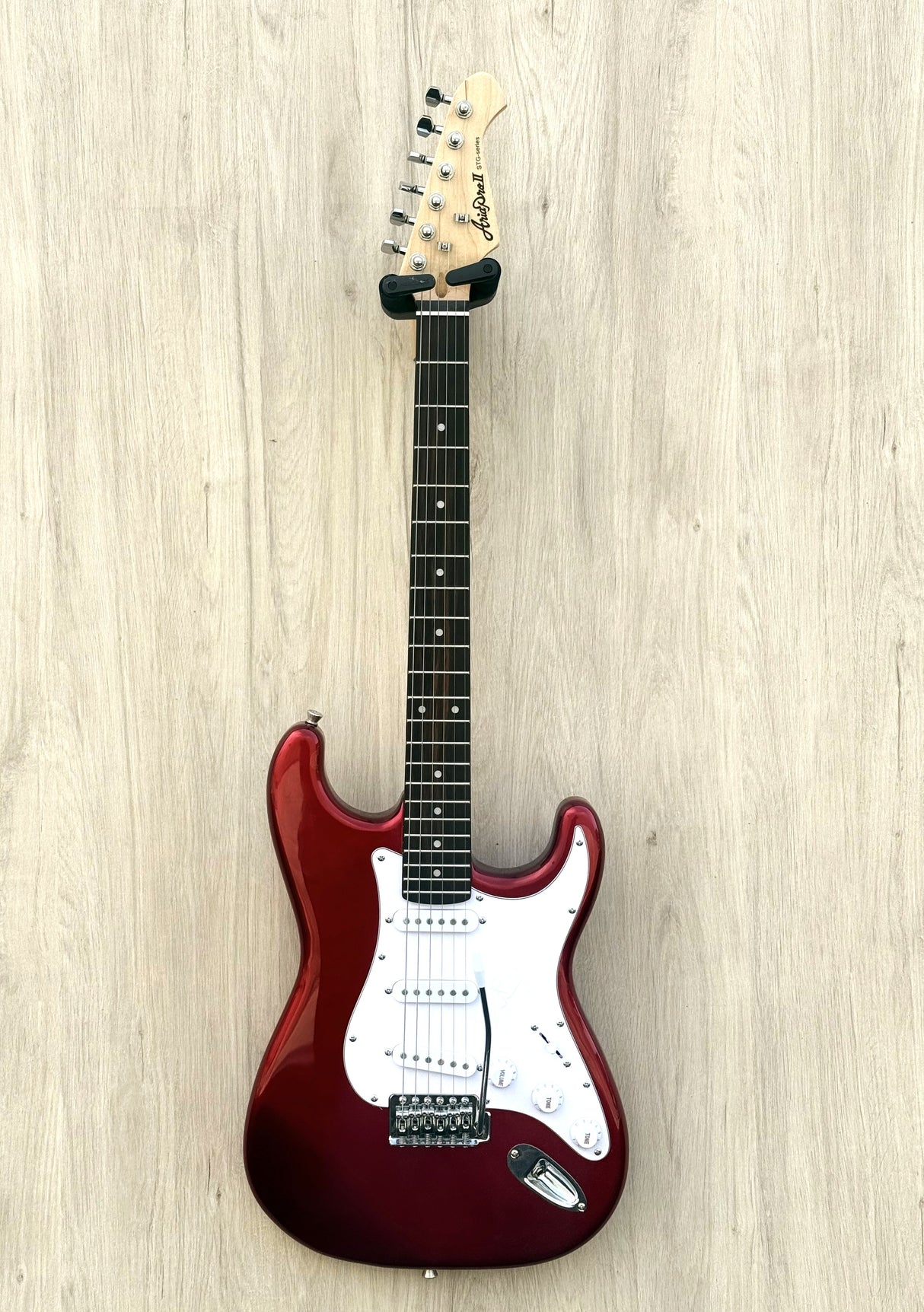 Aria Pro II STG Candy Apple Red