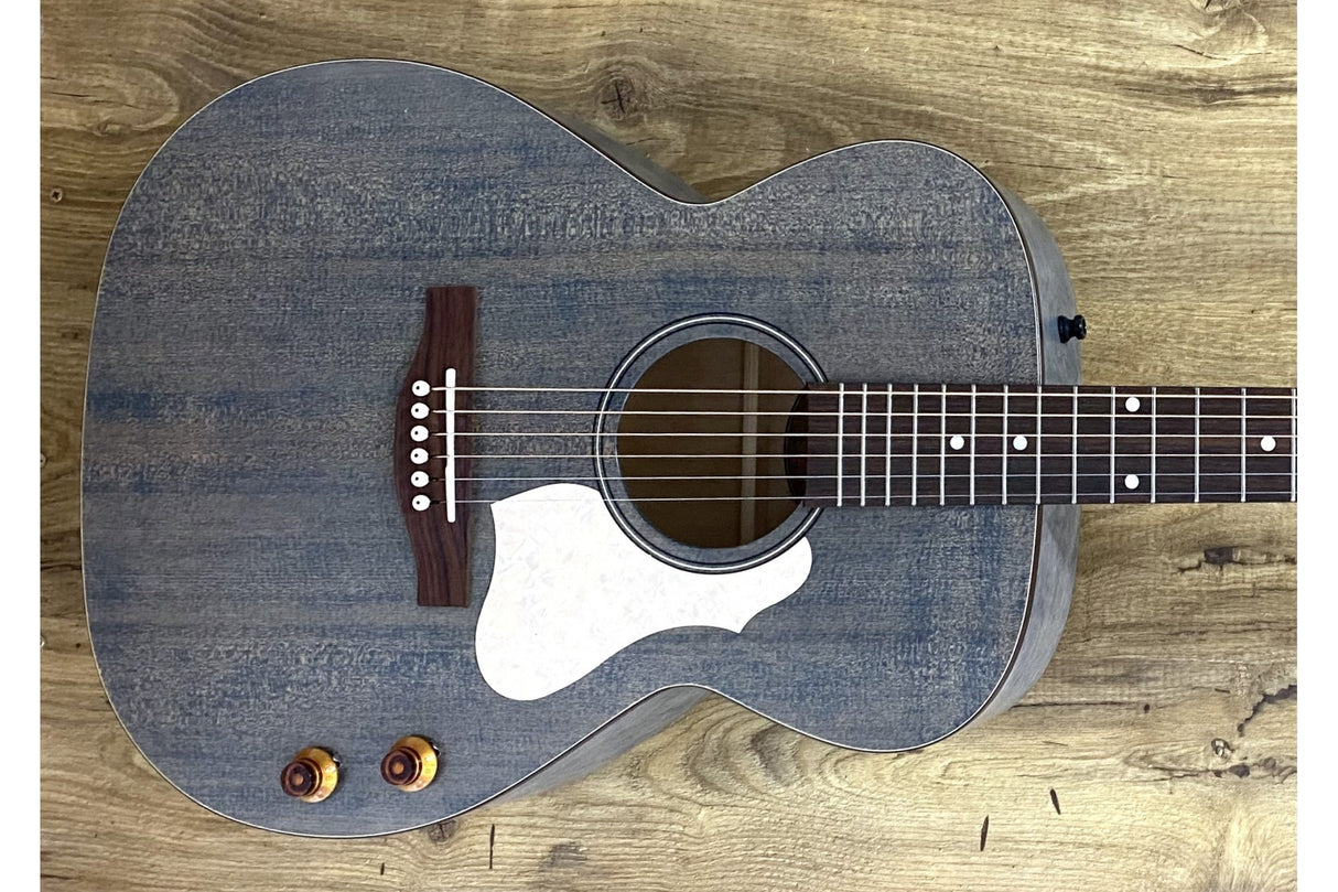 Art And Lutherie Legacy Q-discrete Denim Blue