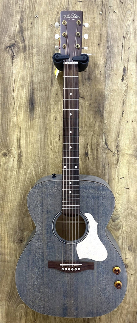 Art And Lutherie Legacy Q-discrete Denim Blue