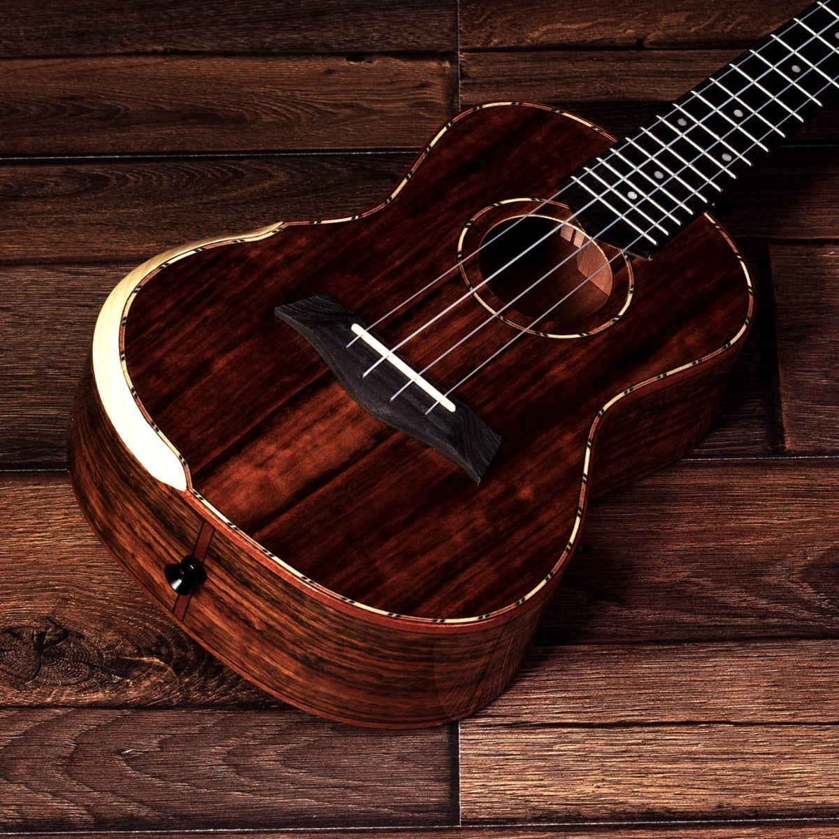 Barnes And Mullins BMUK5C Concert Ukulele Walnut
