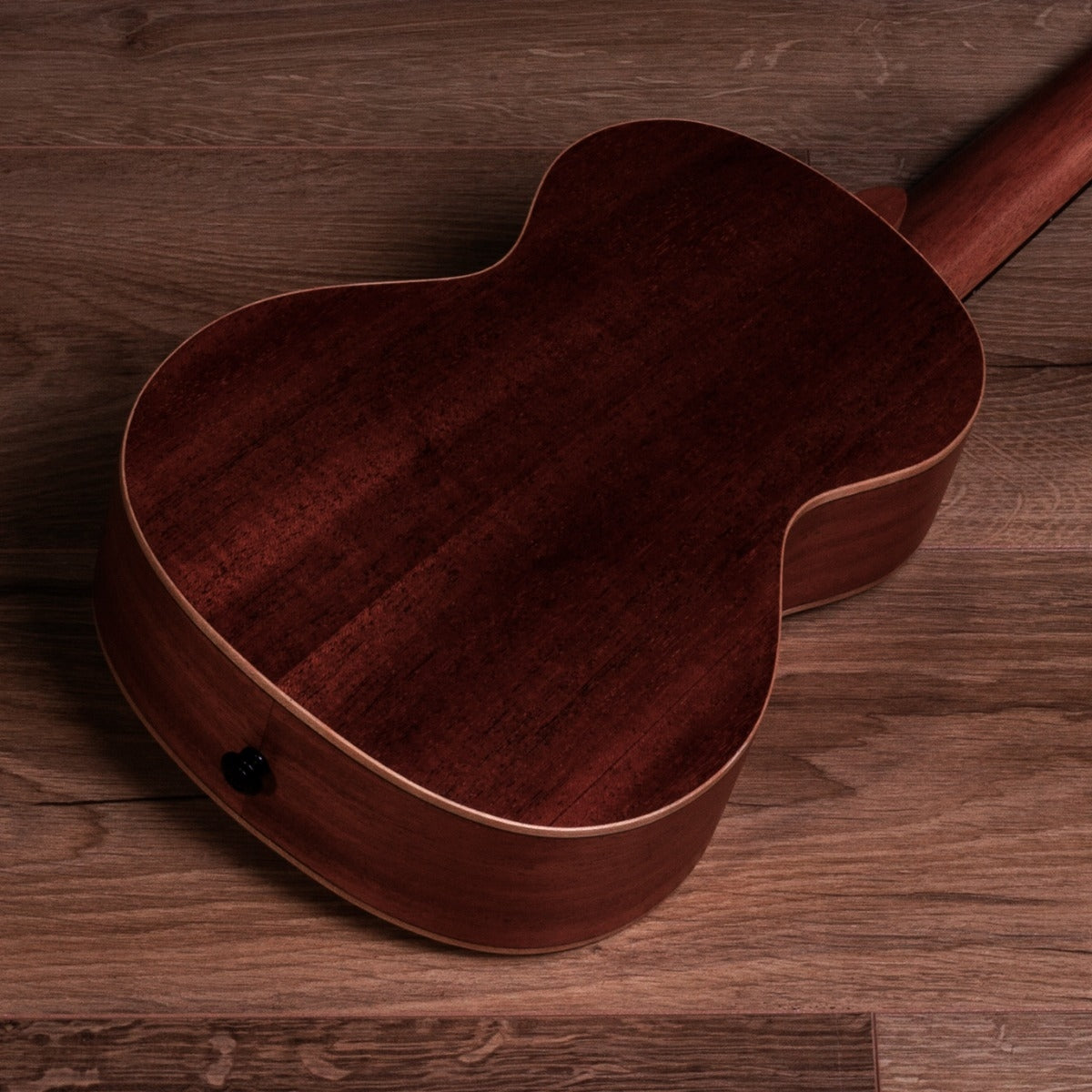 Barnes And Mullins BMUK6T Ukulele Tenor - Spruce