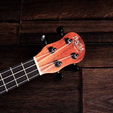 Barnes And Mullins BMUK7C Concert Ukulele Koa