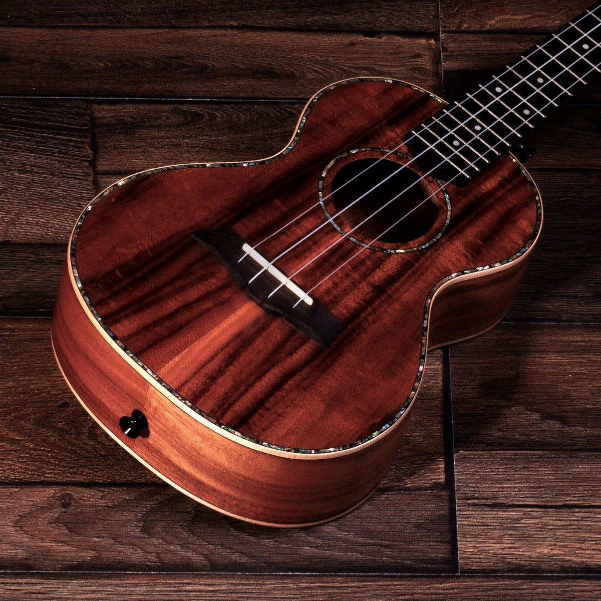 Barnes And Mullins BMUK7T Ukulele Tenor - Koa