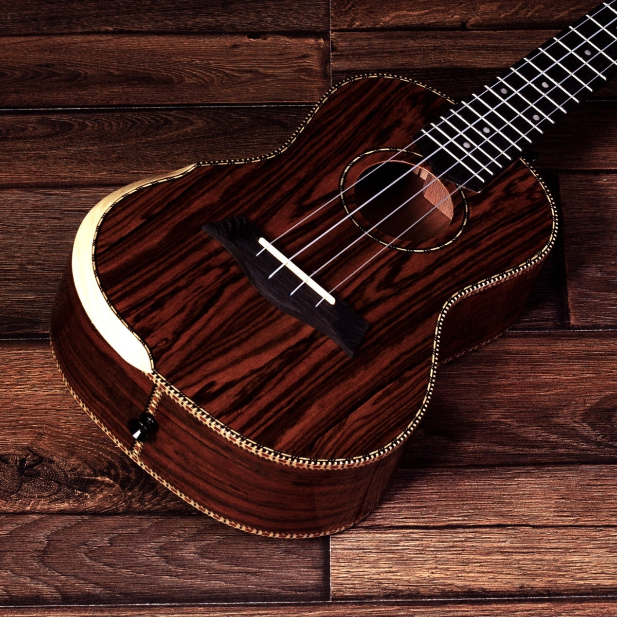 Barnes And Mullins BMUK8C Ukulele Concert - Becote