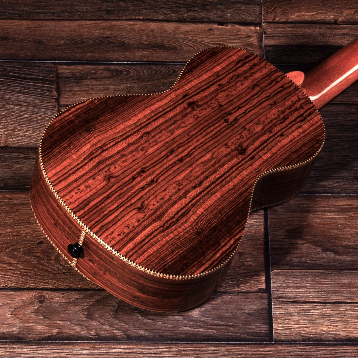 Barnes And Mullins BMUK8T Ukulele Tenor - Becote