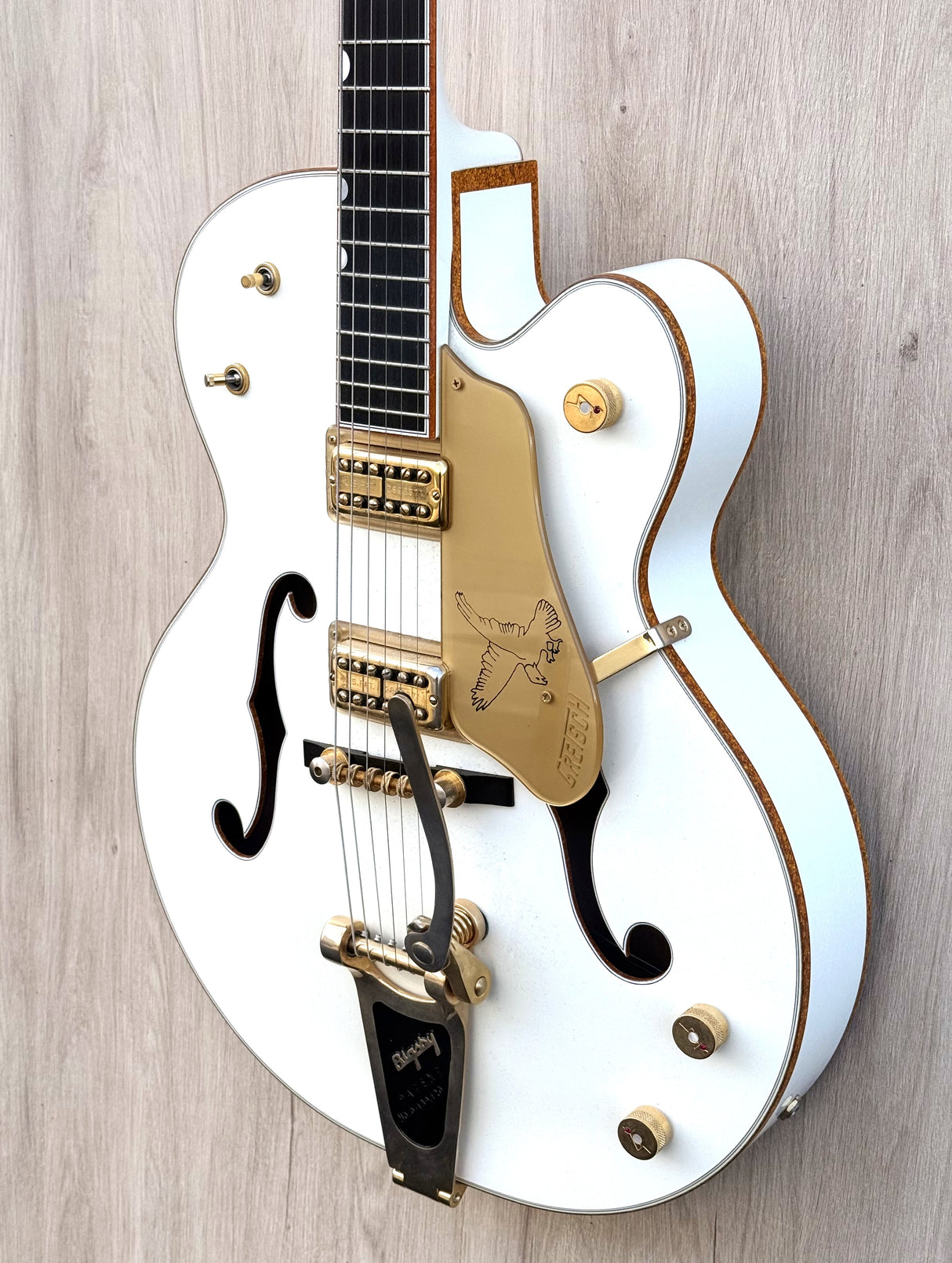 Gretsch G6136T White Falcon 2013