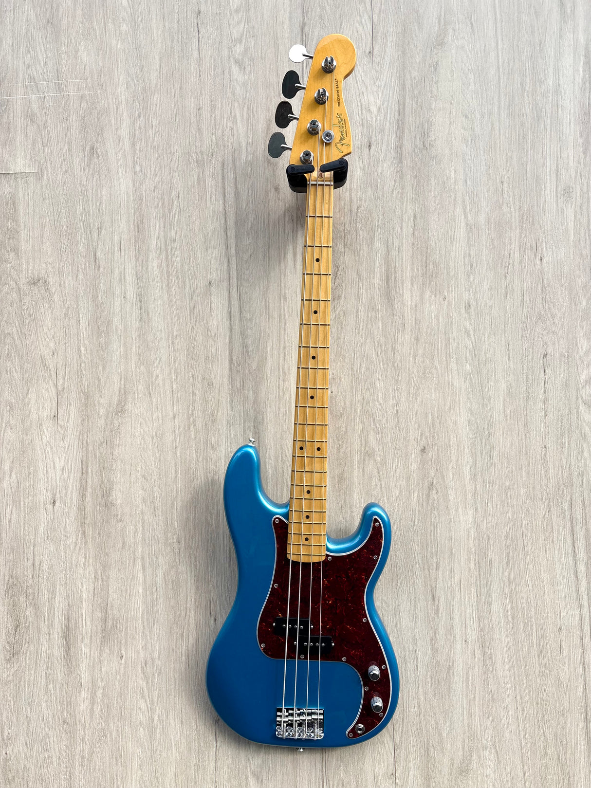 Fender American Professional Percision Bass 2025 Lake Placid Blue