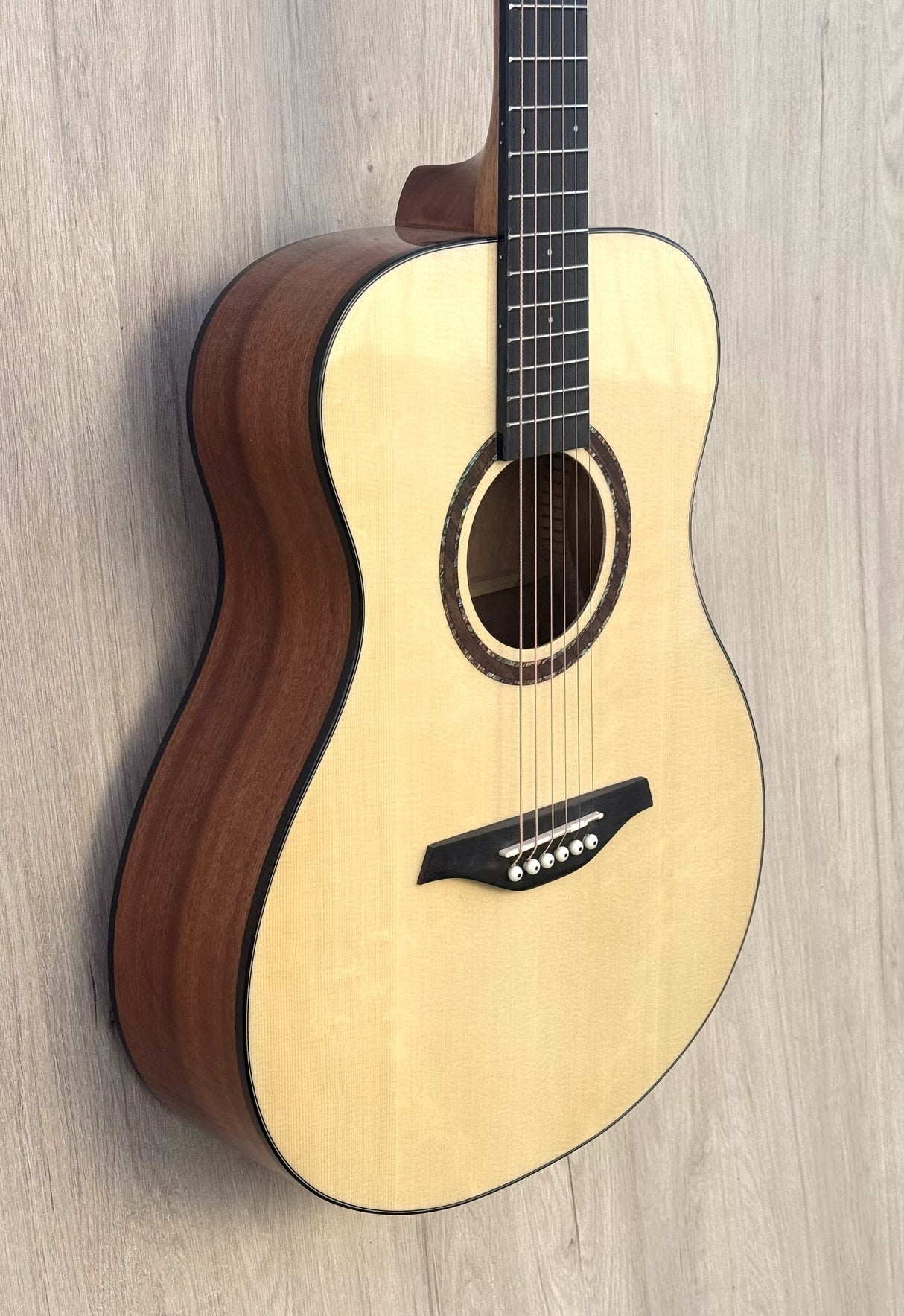 Vintage Historic Series Folk Natural