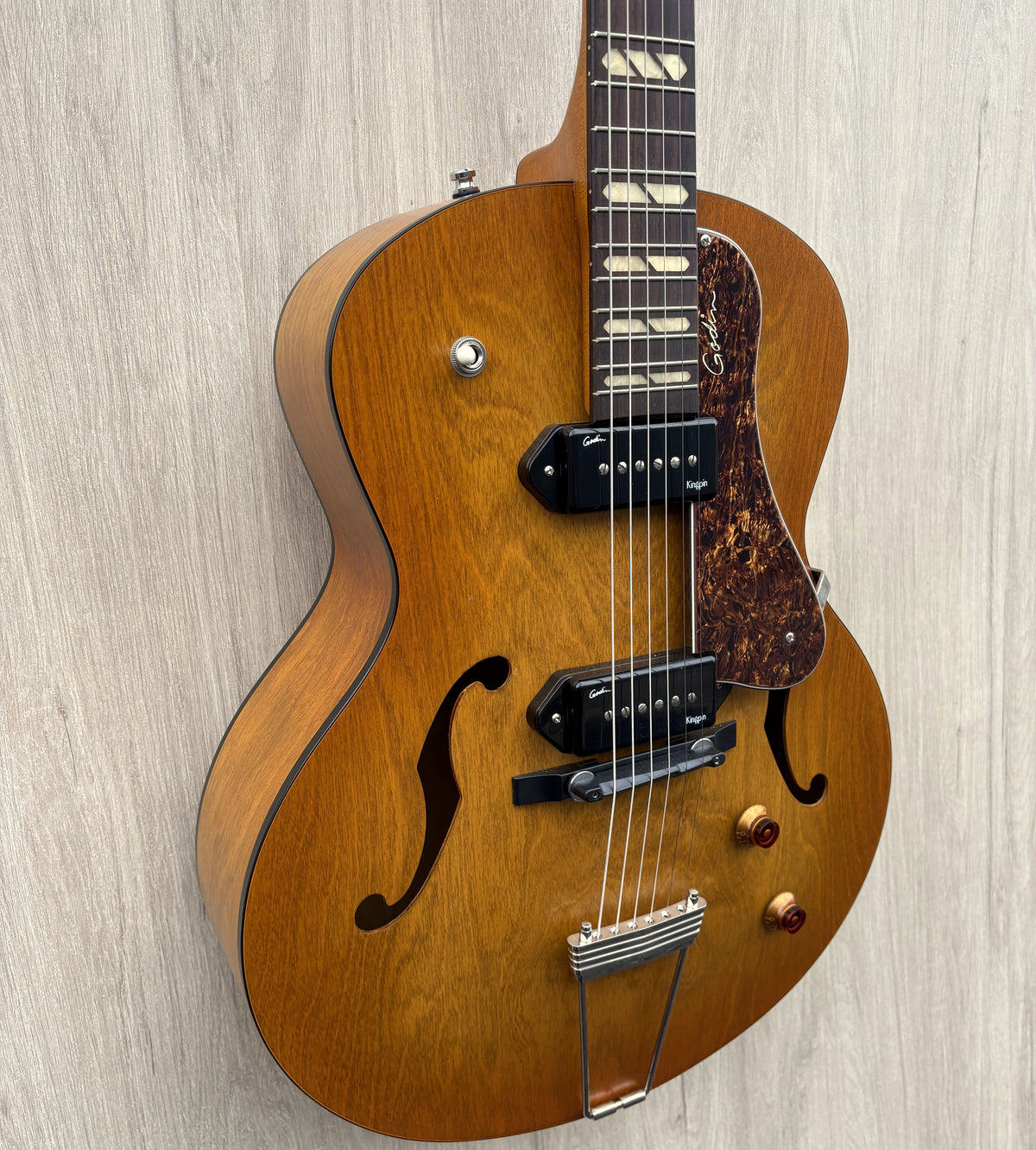 Godin 5th Avenue Jumbo 390