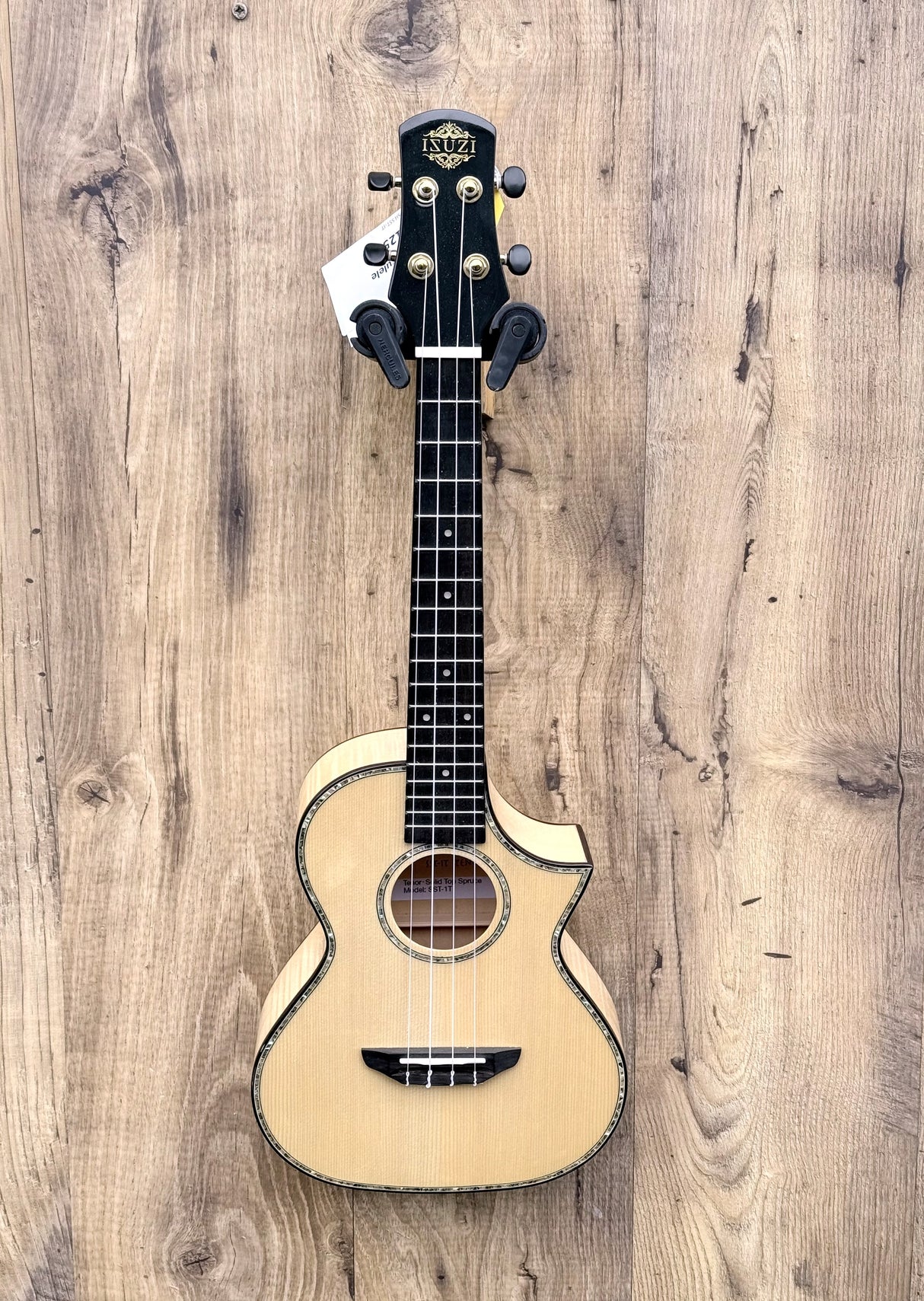 Isuzi SST-IT Tenor Ukulele