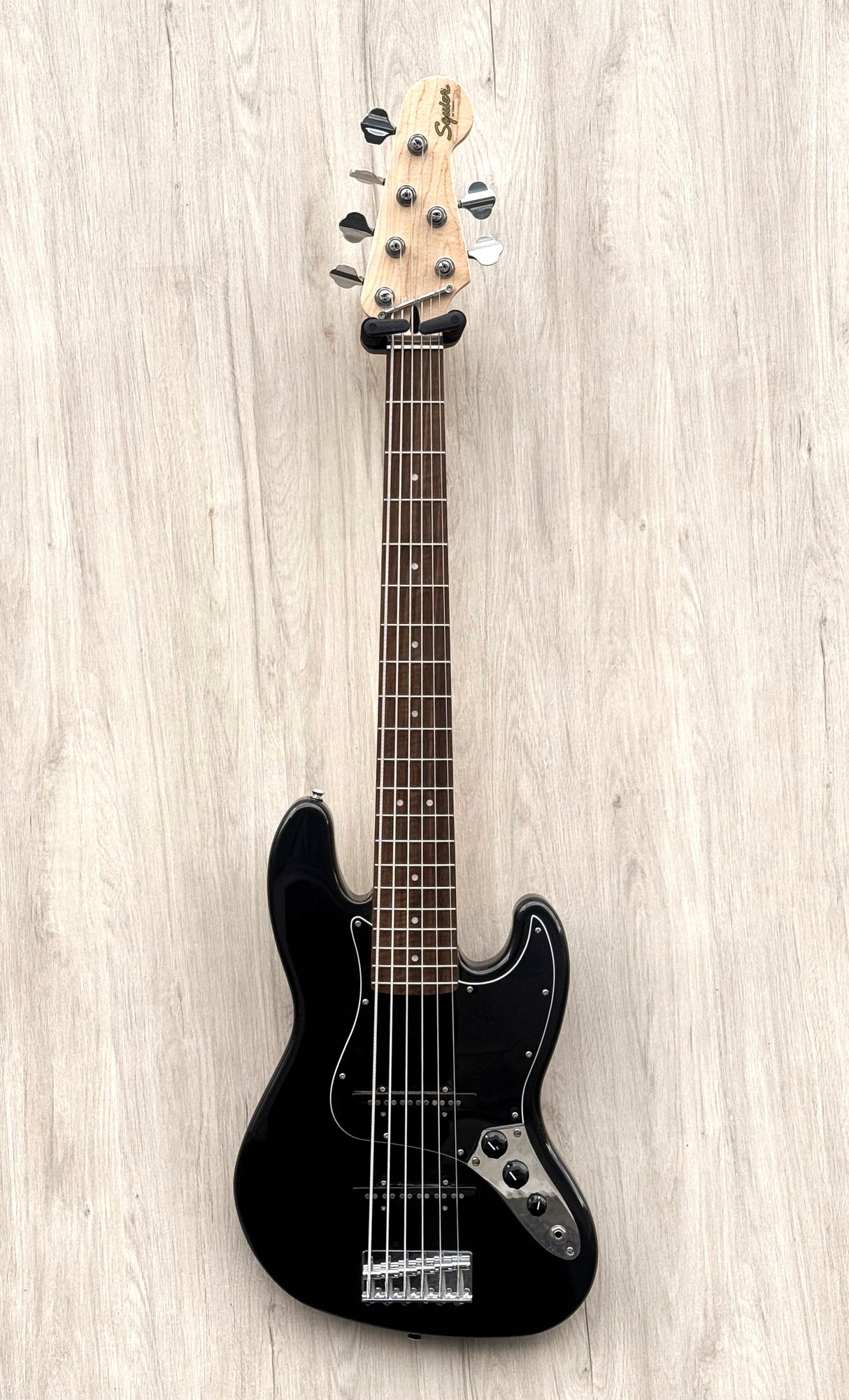Squier Affinity Jazz Bass VI Black Metallic 2024