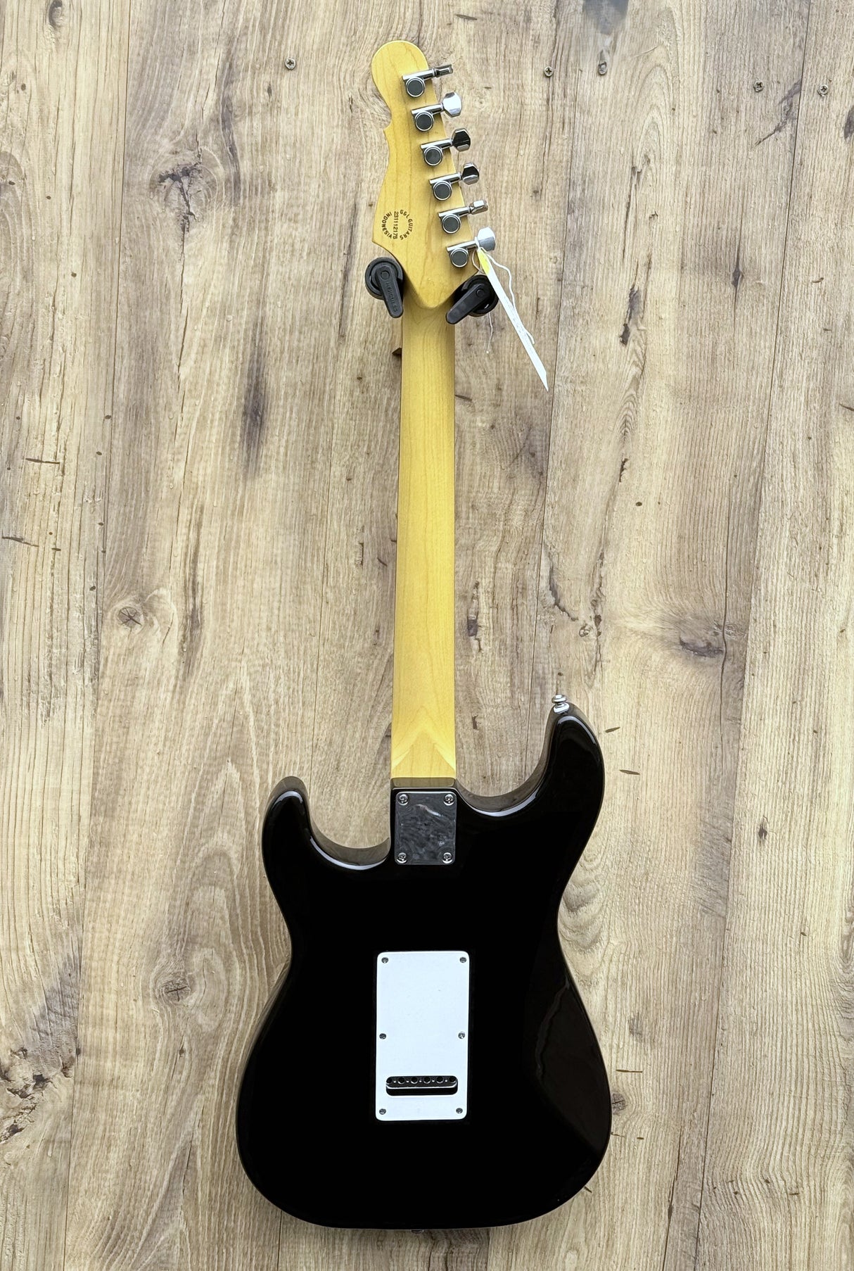 G And L Tribute Series Legacy 3-Tone Sunburst