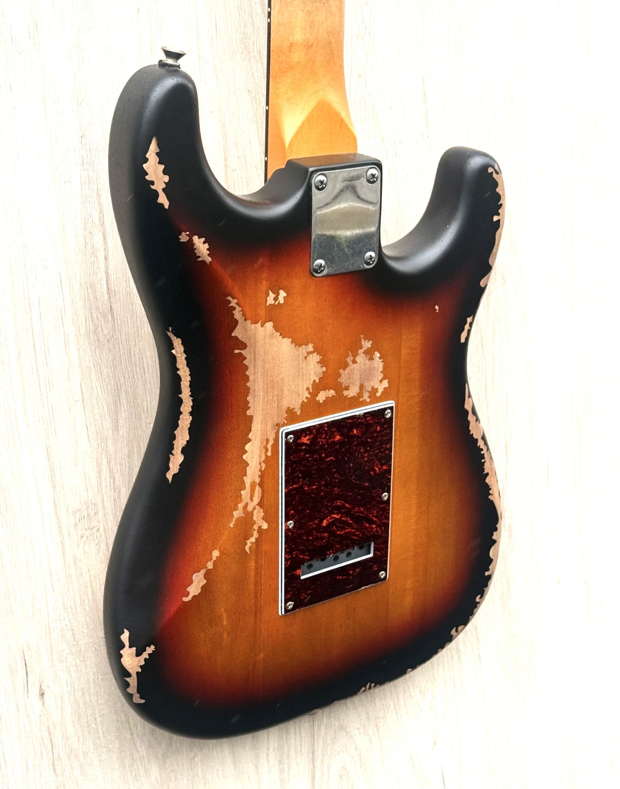 Vintage V6 Icon Distressed Left Hand Three Tone Distressed Sunburst