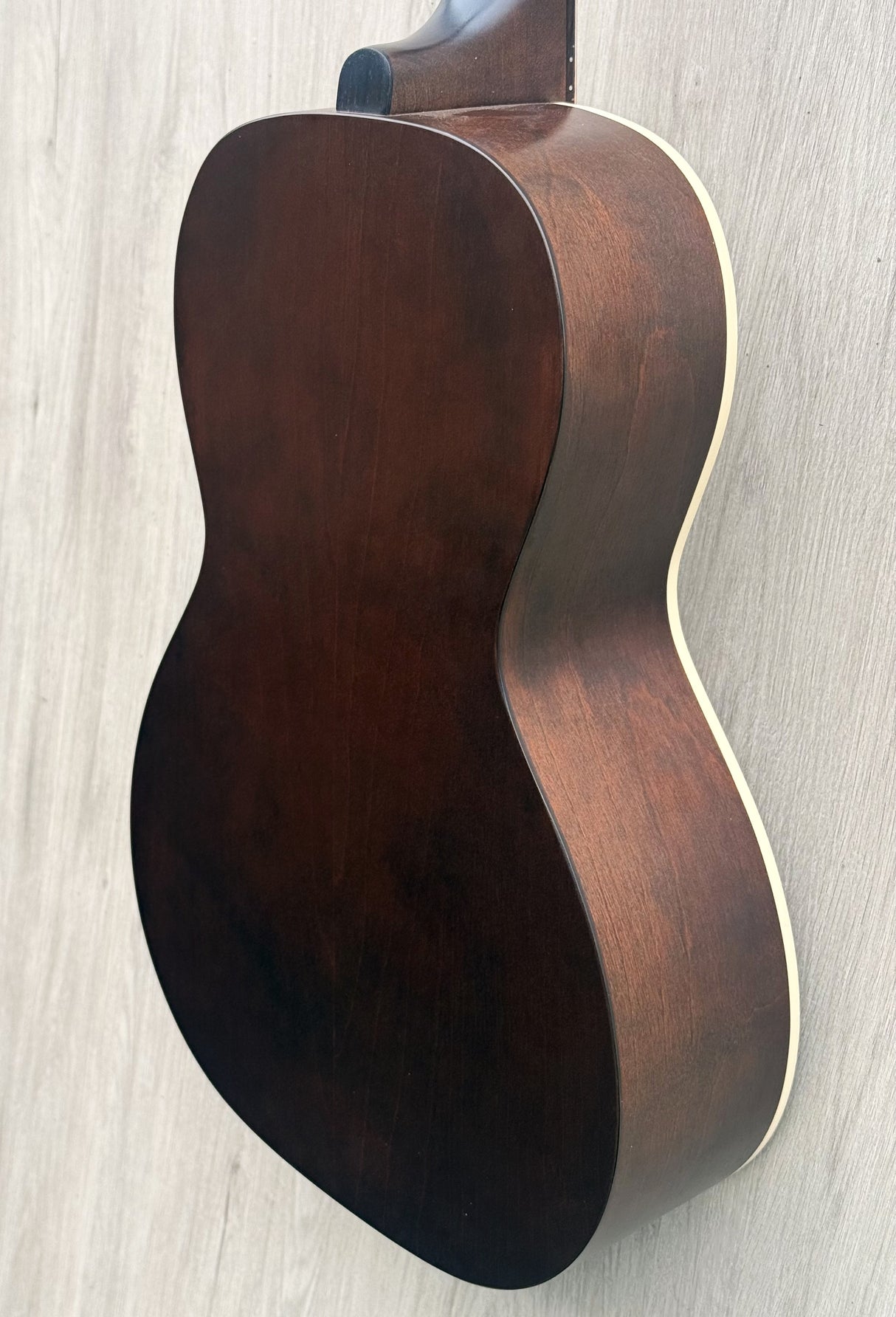 Art & Lutherie Roadhouse Parlour Electro-Acoustic Bourbon Burst