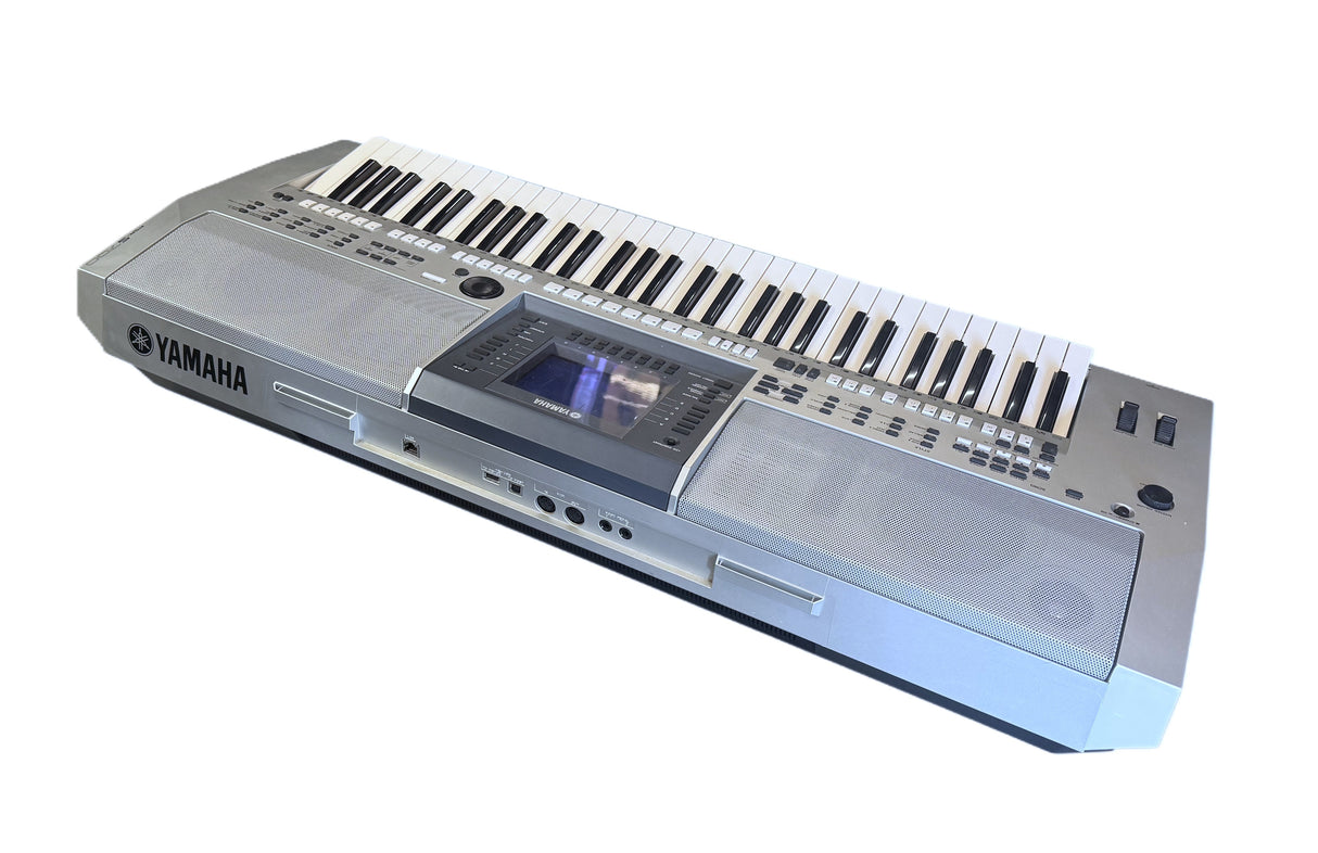 Yamaha PSR-S700 Workstation Keyboard