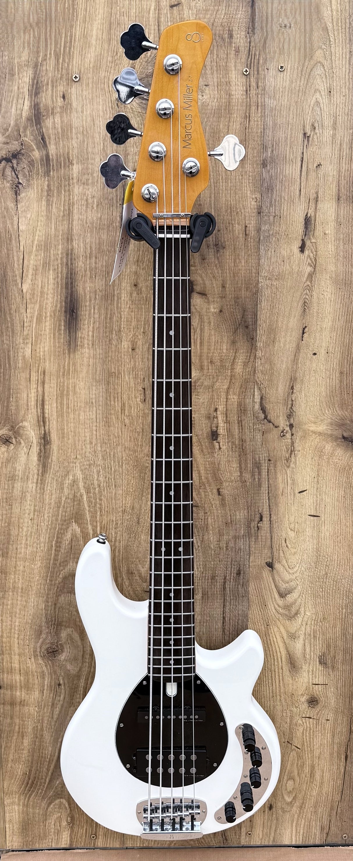 Sire Marcus Miller Z7 5-String Antique White 2024