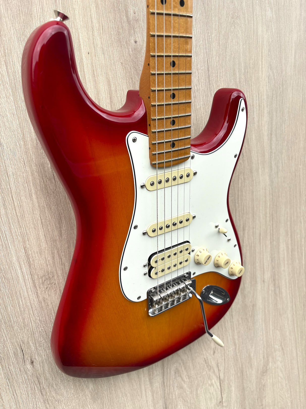 Fender Stratocaster Player II Aged Cherry Sunburst 2024