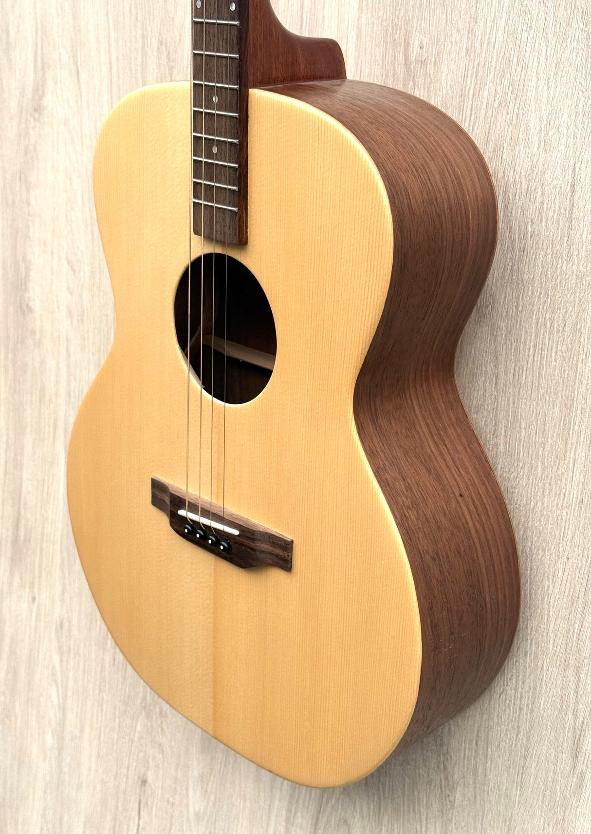 Ashbury Rathlin Tenor Guitar