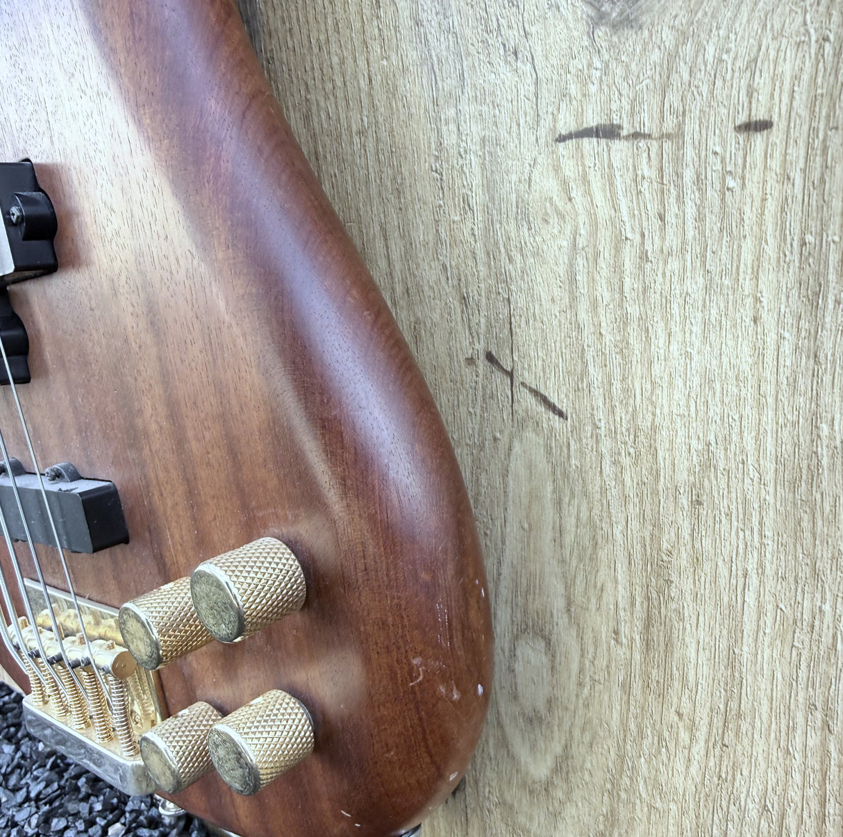 Vintage V950 5-String Bass