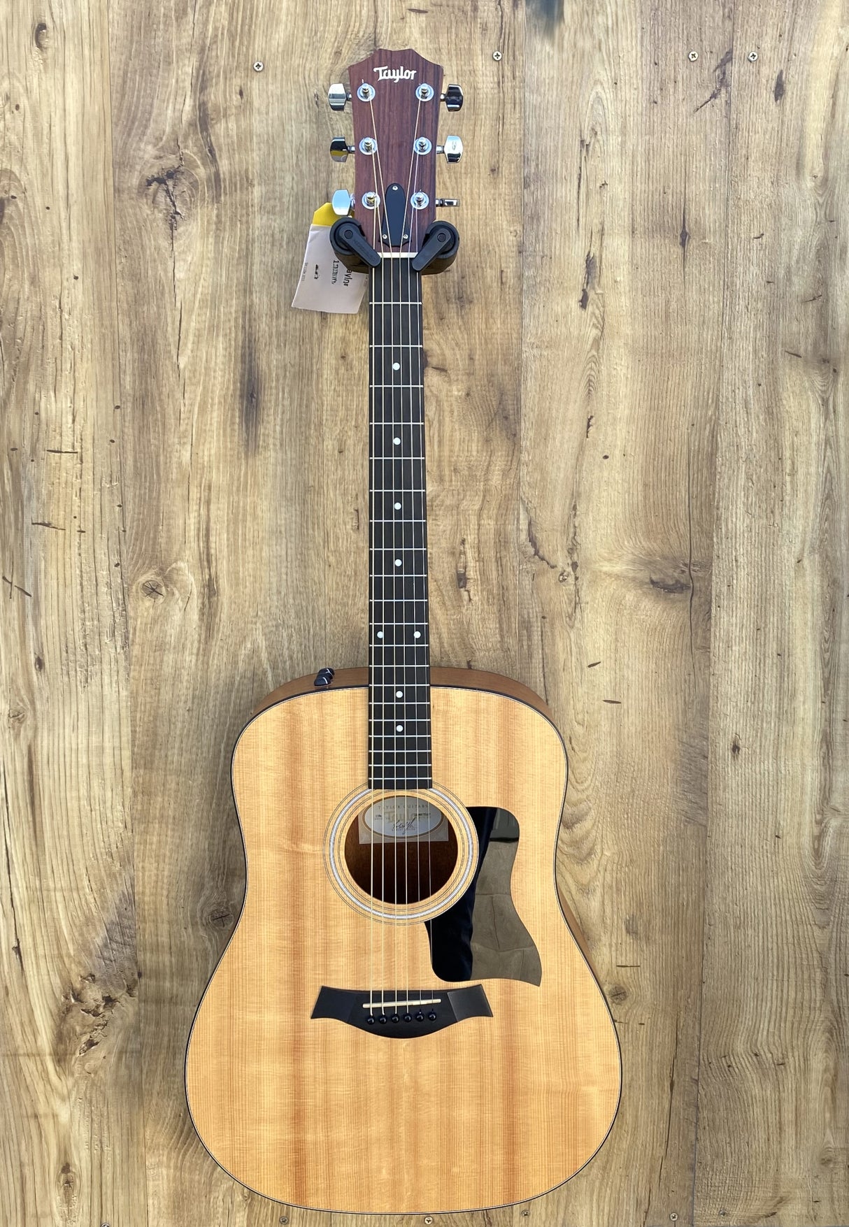 Taylor 110e Dreadnought 2015