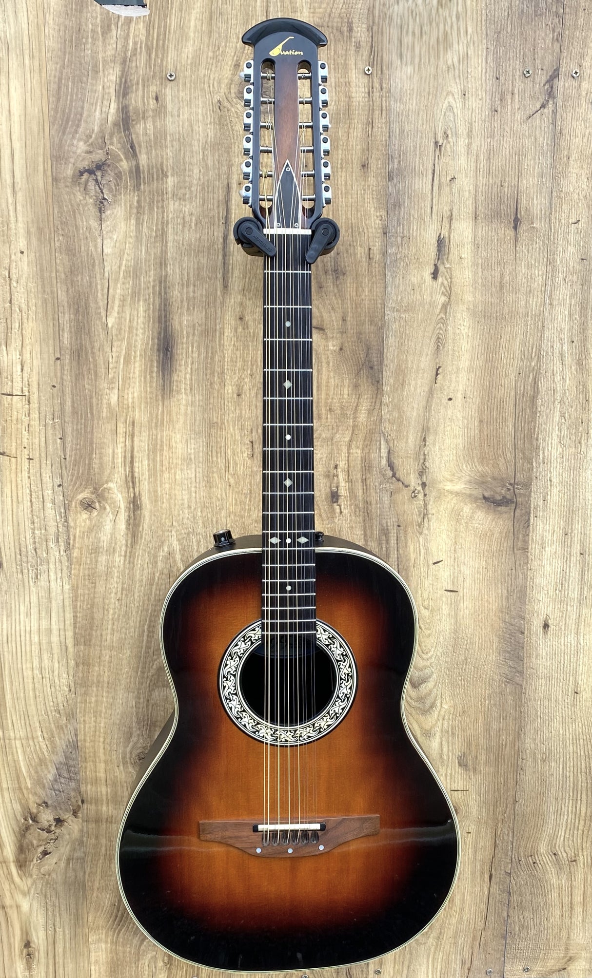 Ovation 1615 Pacemaker 12-String Sunburst