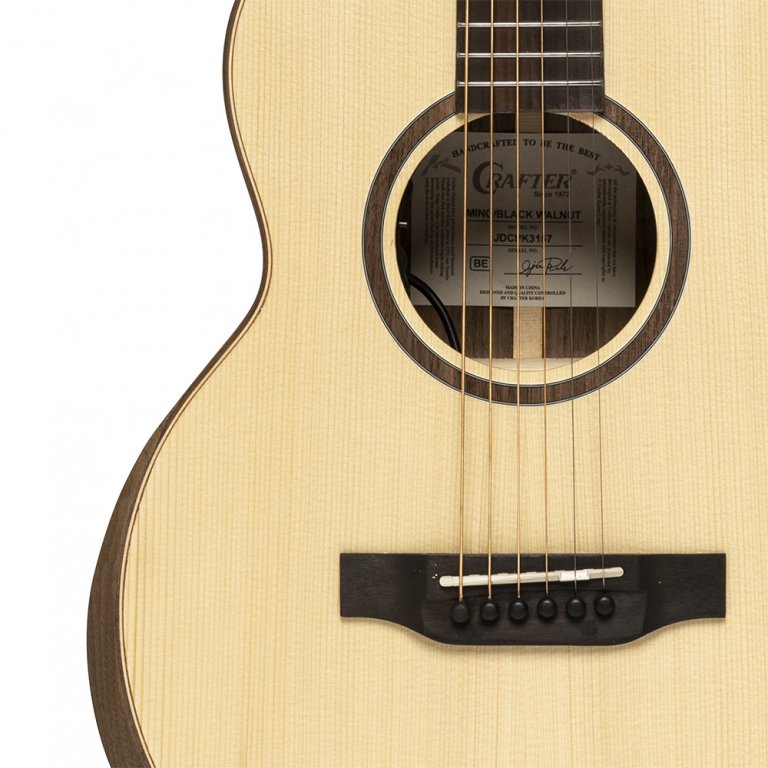 Crafter Mino BK WLN Electro-Acoustic Travel Guitar Spruce / Walnut