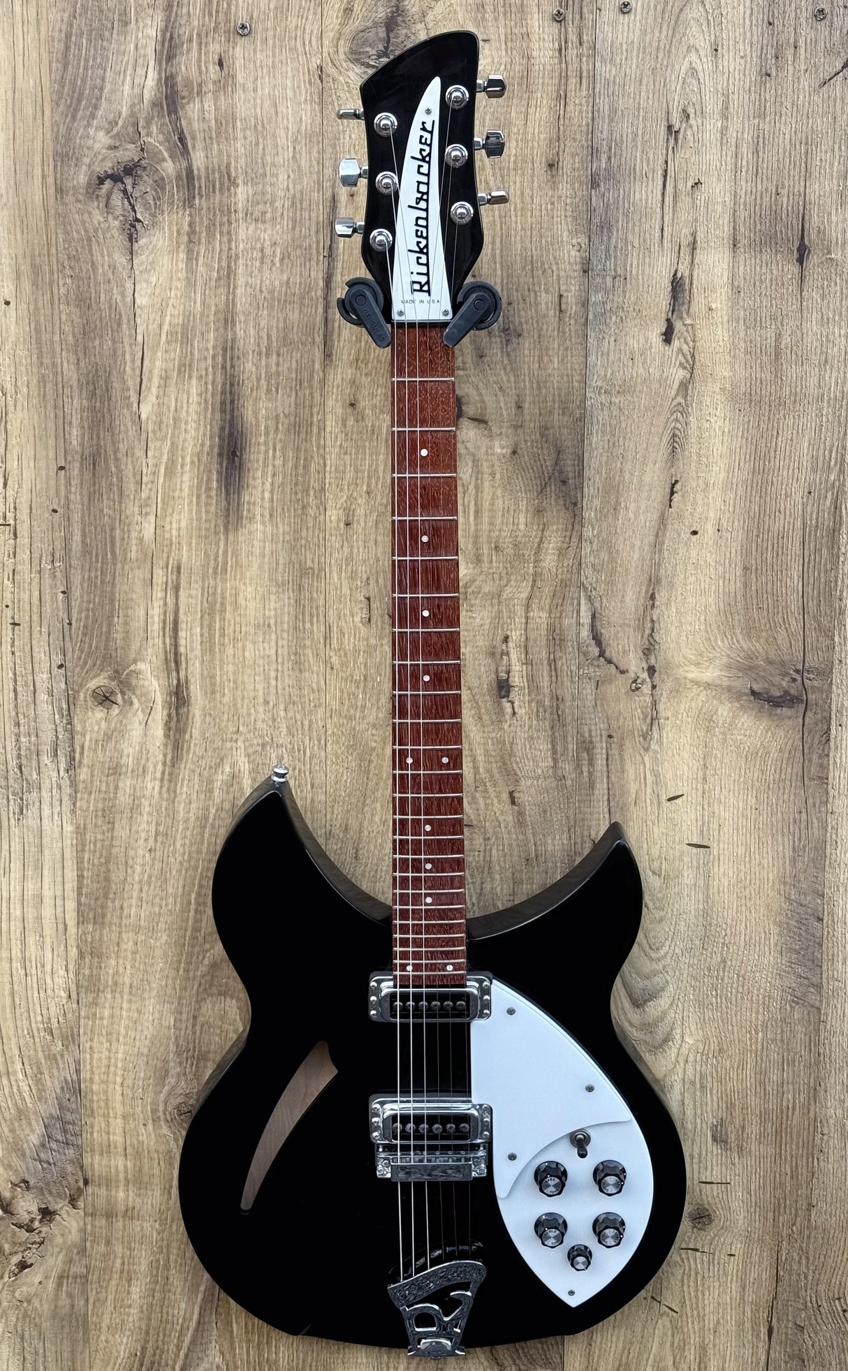 Rickenbacker 330 Jetglo 2008