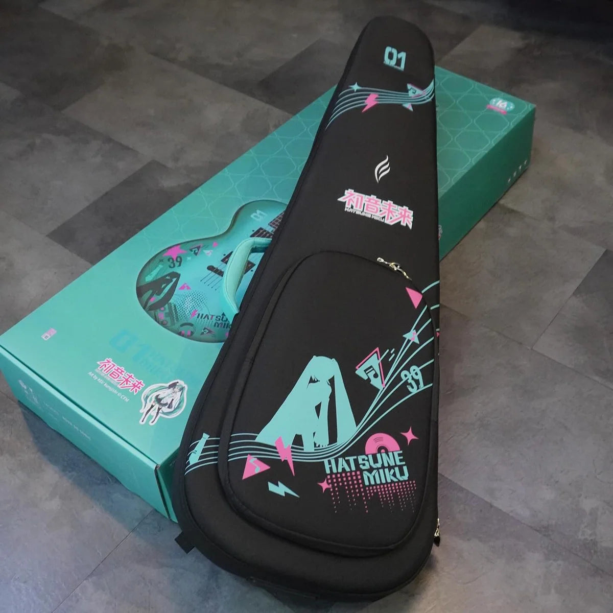 Enya Nova Go Sonic Hatsune Miku Smart Guitar Outfit