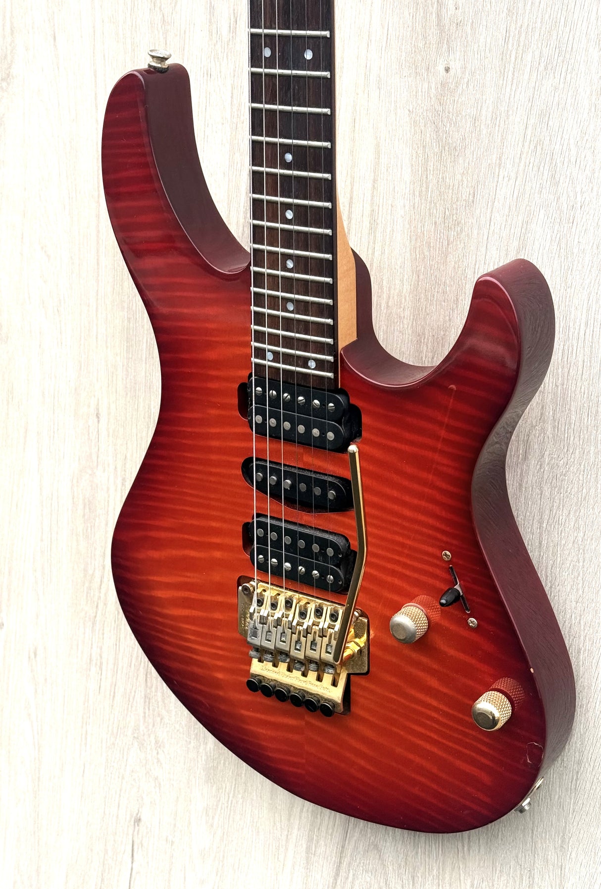 Yamaha Pacifica 821D Cherry Sunburst