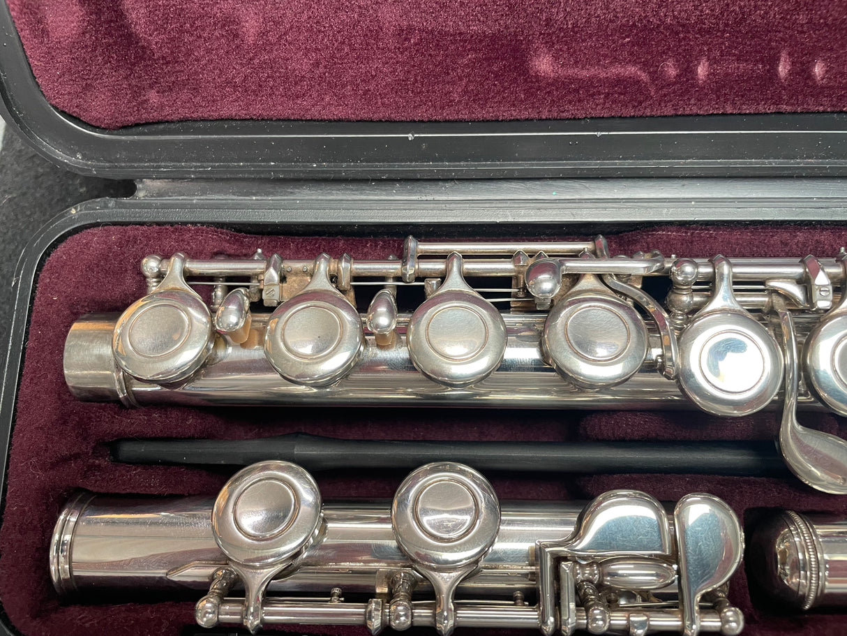 Yamaha YFL211 Flute Outfit