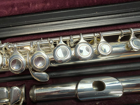 Yamaha YFL211 Flute Outfit