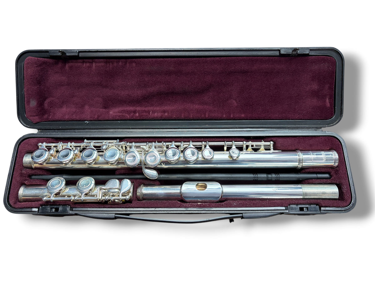 Yamaha YFL211 Flute Outfit