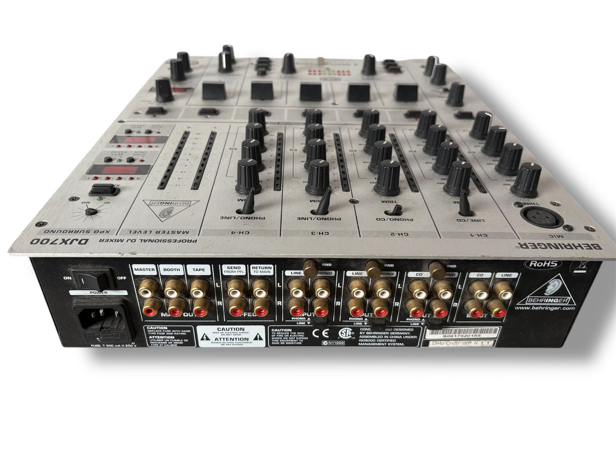 Behringer DJX700 Mixer