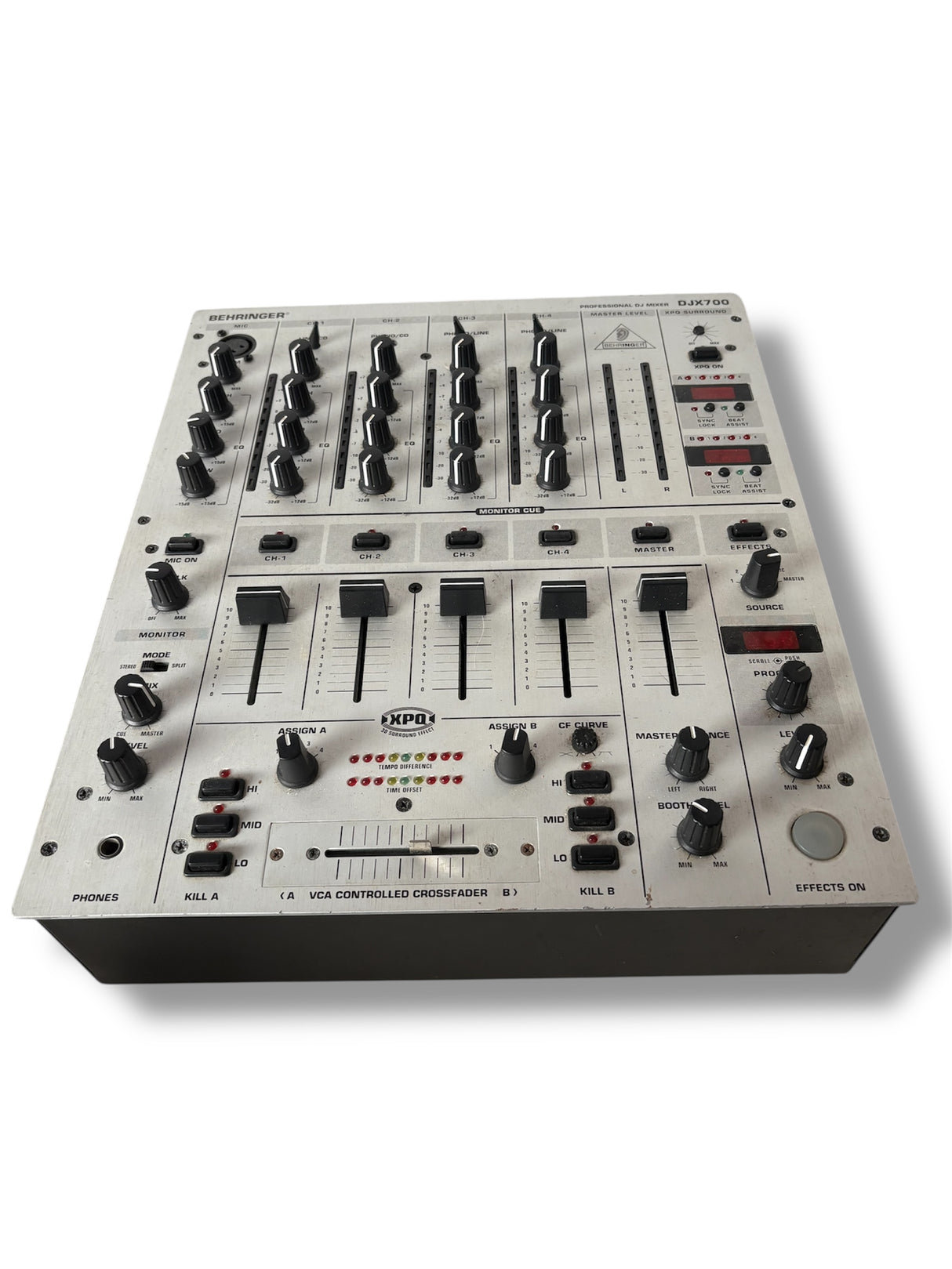 Behringer DJX700 Mixer