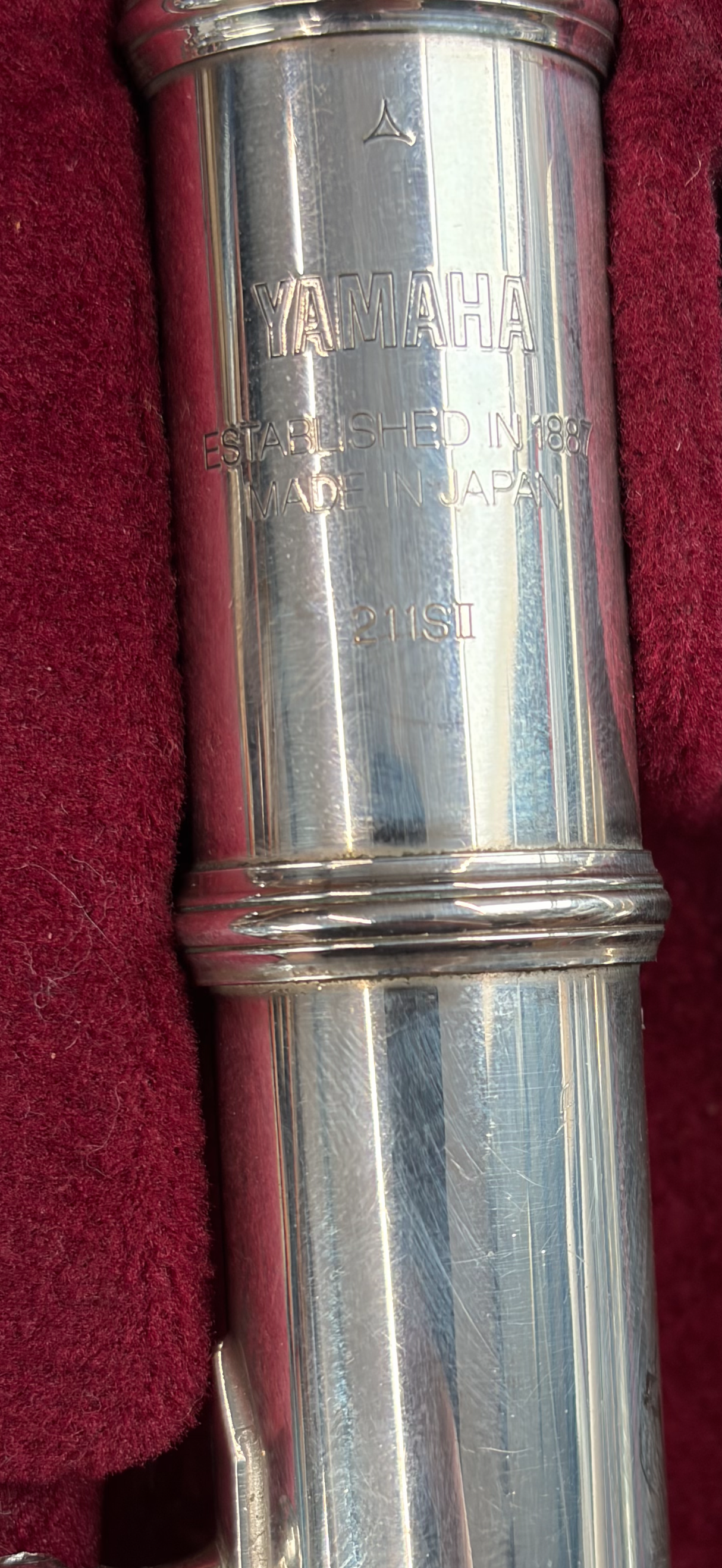 Yamaha YFL211SII Flute Outfit
