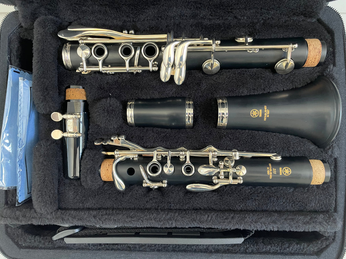 Yamaha YCL 255 Clarinet outfit