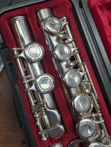 YFL 211 Flute Outfit